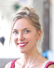 Nicole Nieuwstraat auteur van Verleid Hem En Laat Hem Voor Altijd Van Je Houden